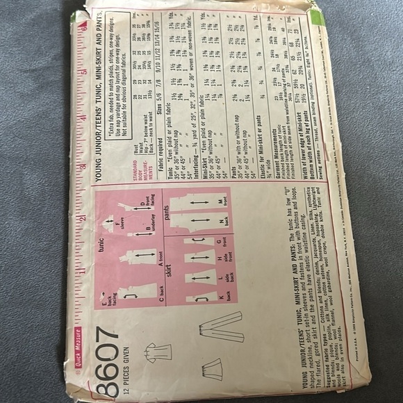 Vintage 1969 Sewing Pattern - Picture 2 of 7